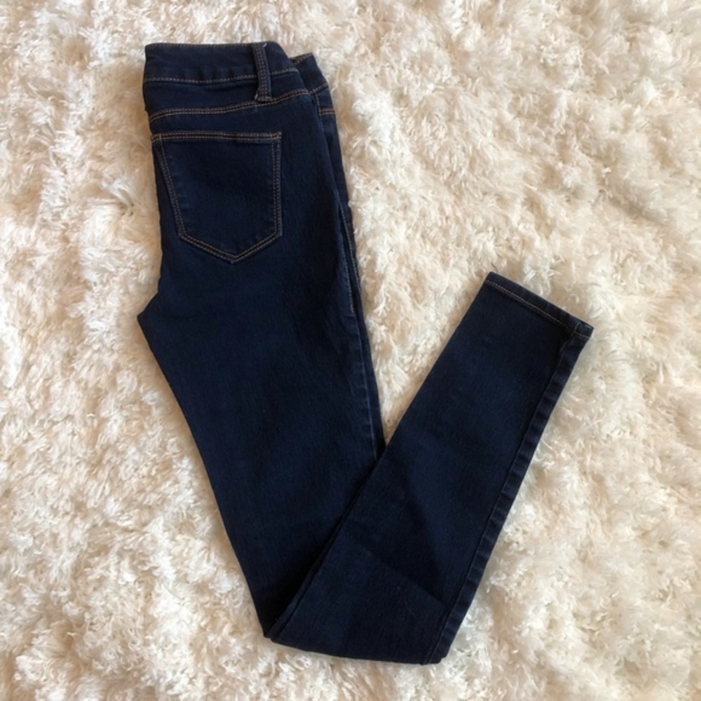 Junior’s No Boundaries Skinny Jeans Dark Wash Sz 3